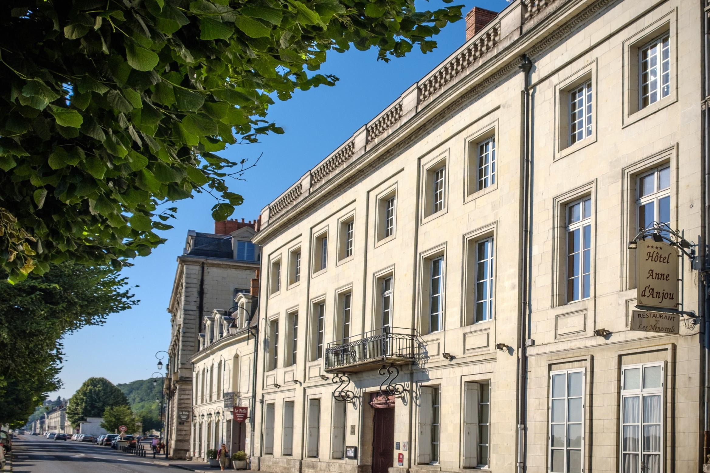 Hotel Anne D'Anjou, The Originals Collection Saumur Bagian luar foto