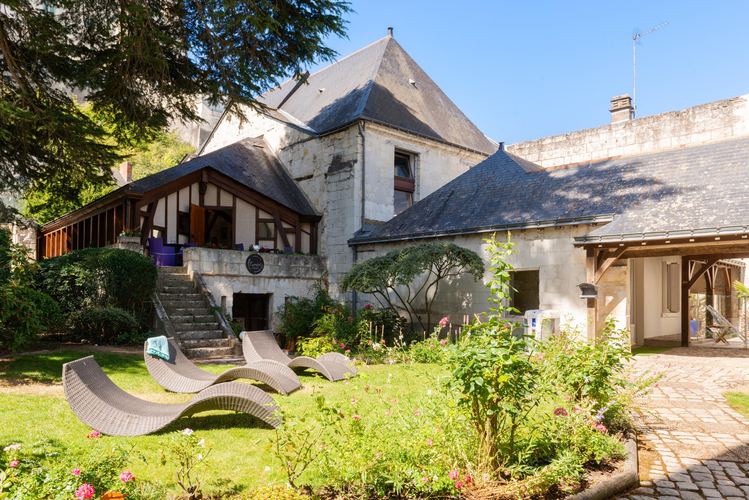 Hotel Anne D'Anjou, The Originals Collection Saumur Bagian luar foto