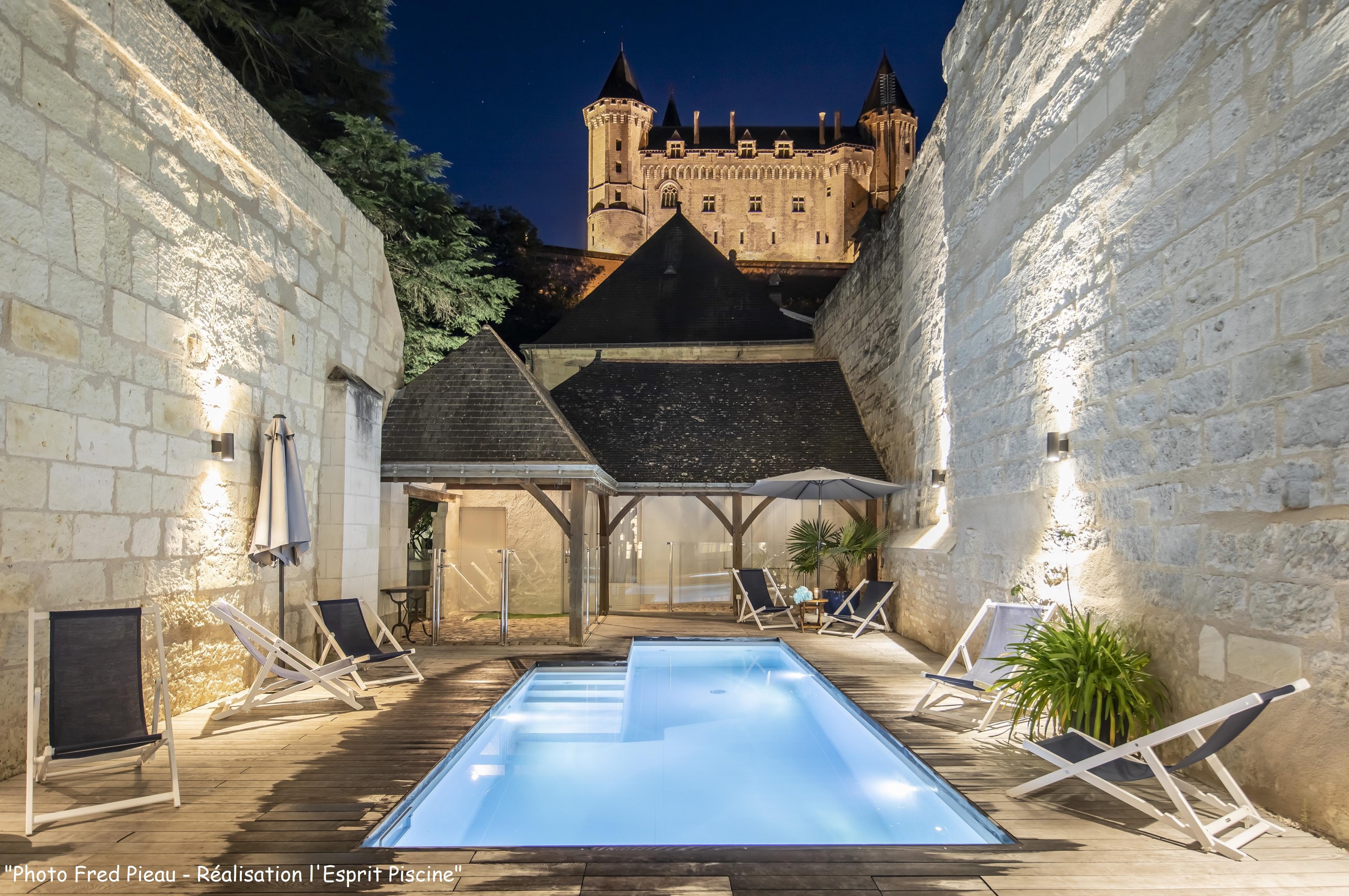 Hotel Anne D'Anjou, The Originals Collection Saumur Bagian luar foto