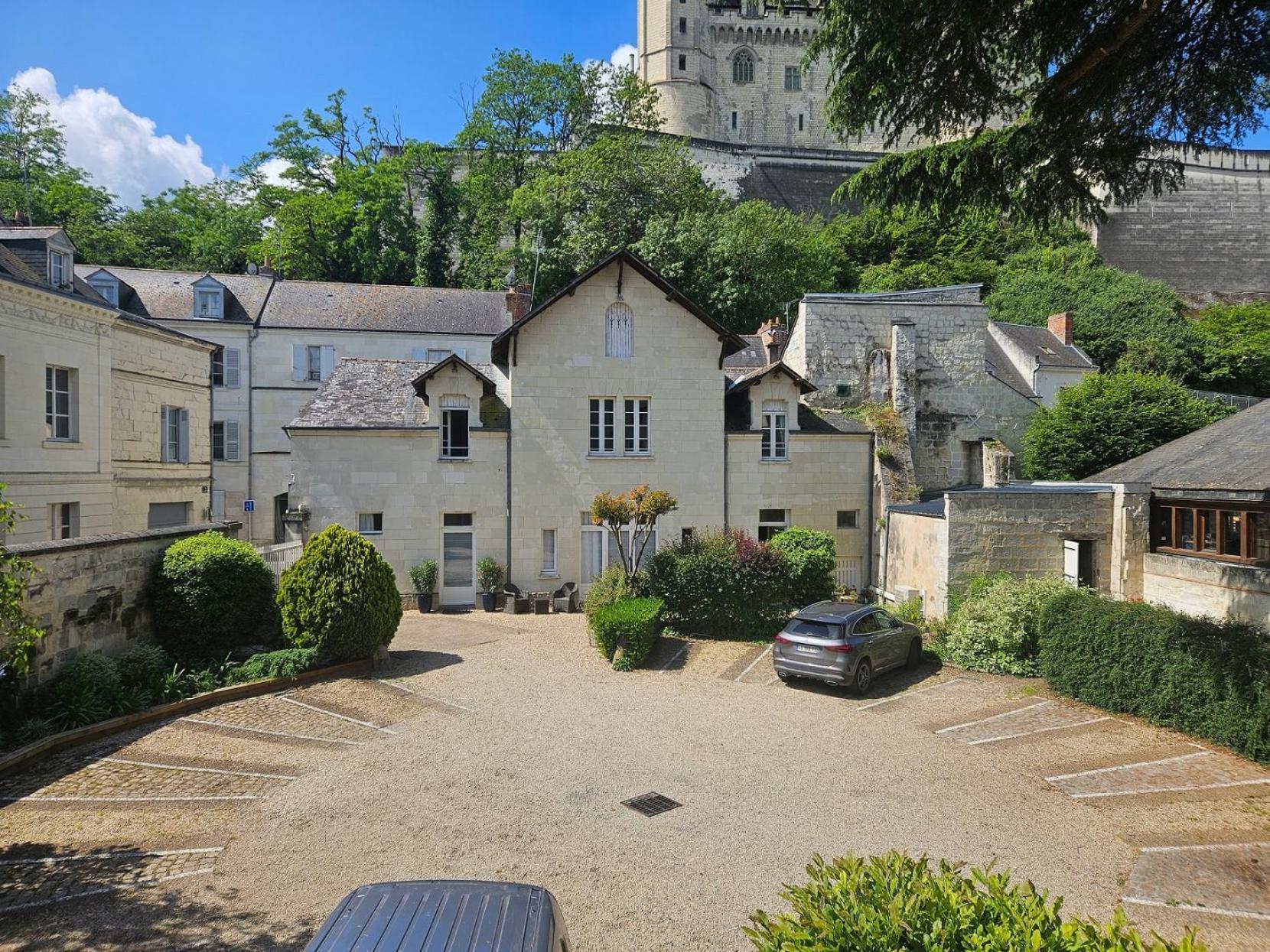 Hotel Anne D'Anjou, The Originals Collection Saumur Bagian luar foto