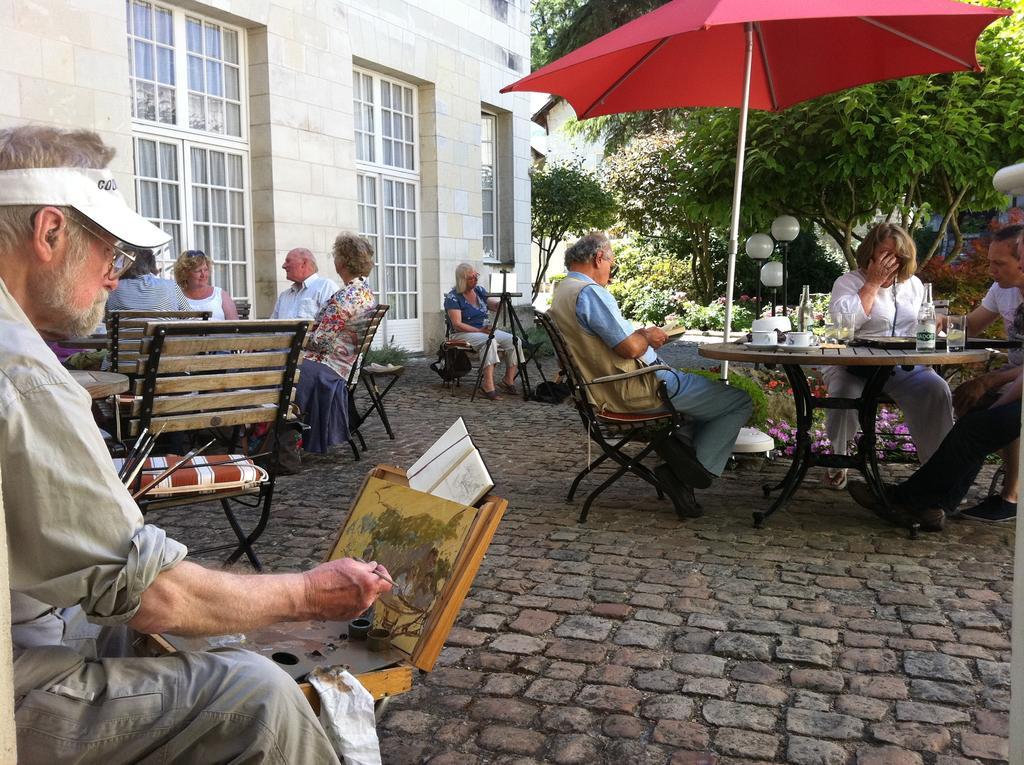 Hotel Anne D'Anjou, The Originals Collection Saumur Bagian luar foto